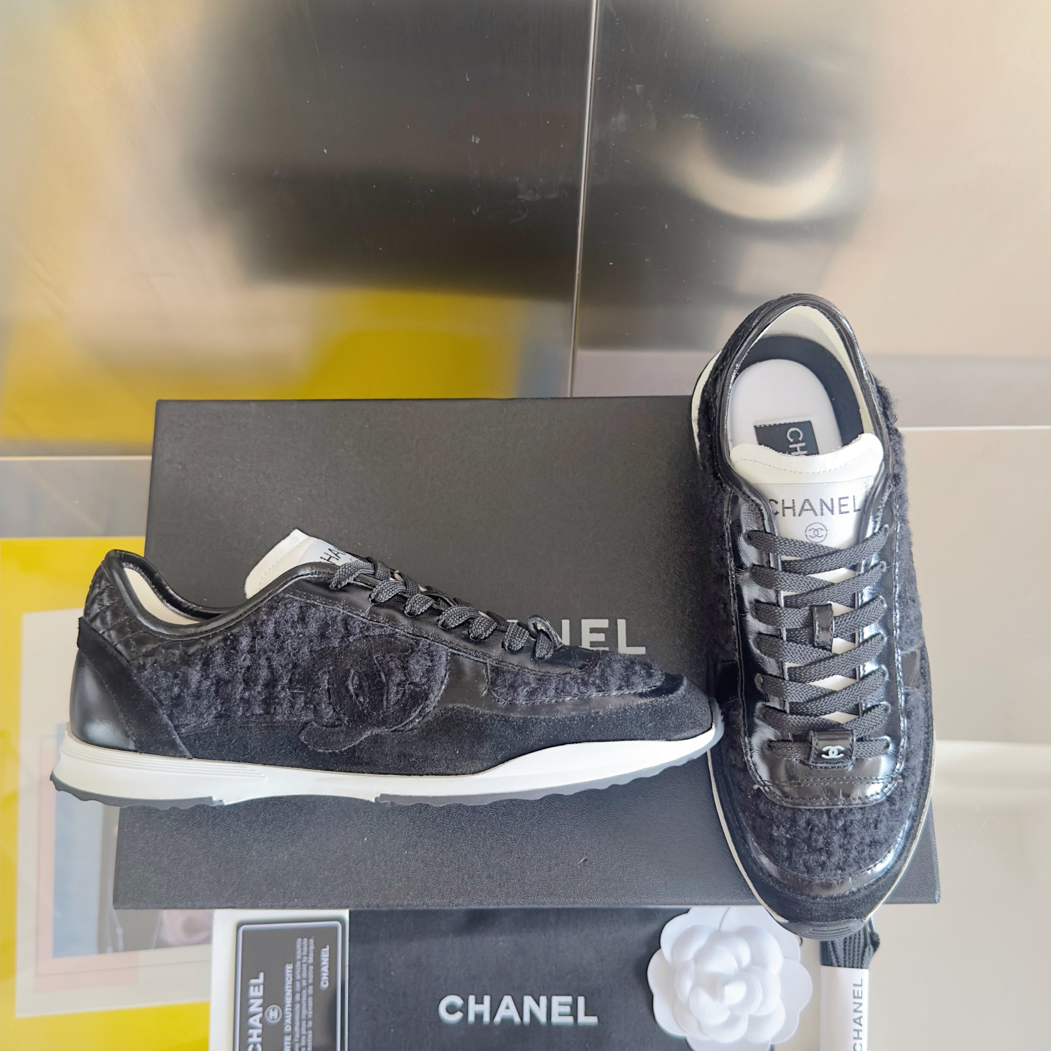 CHANEL 25S SNEAKERS 20MM IN BLACK CALFSKIN AND SUEDE、mysite、Cacoeks