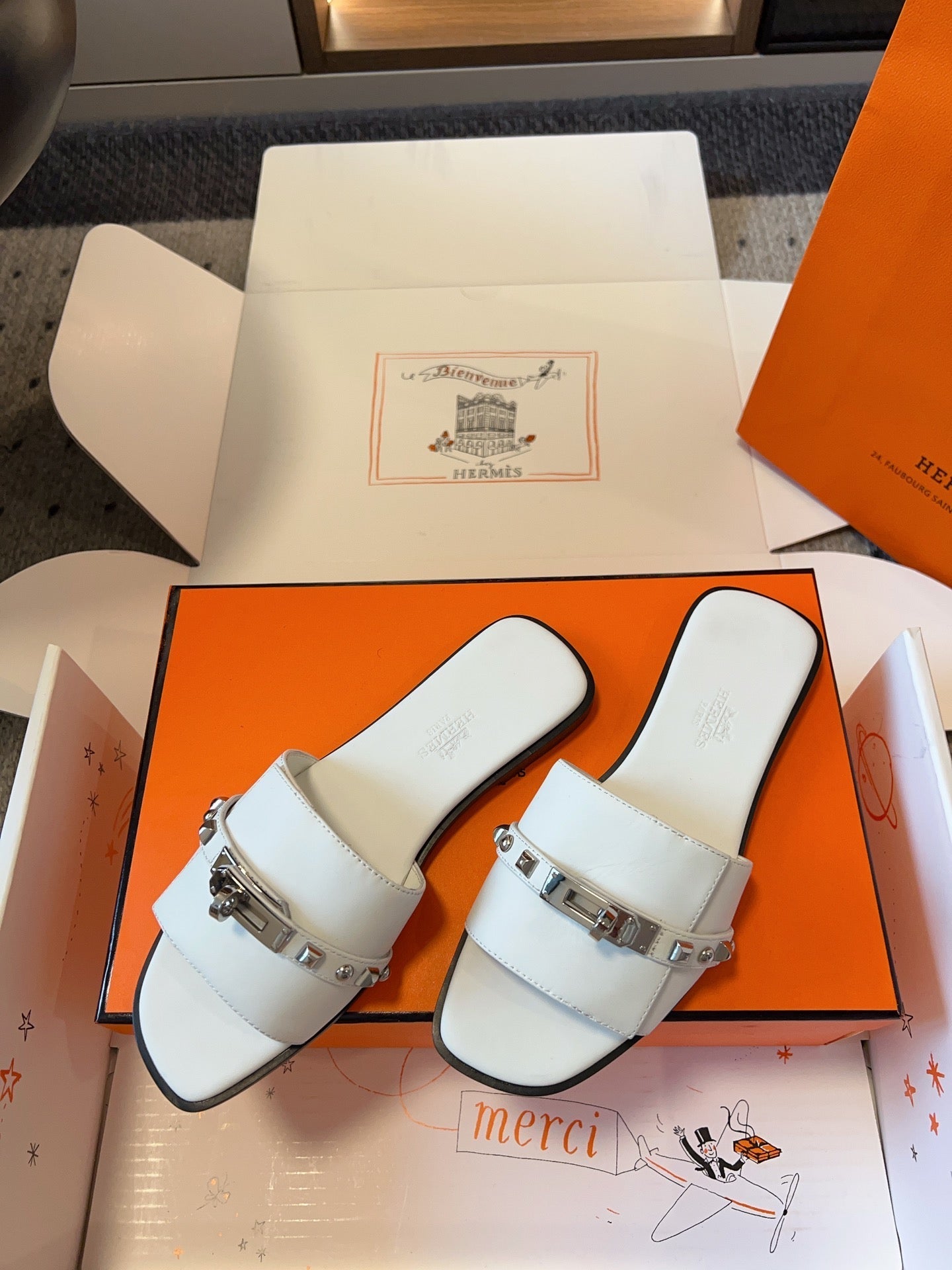 GIULIA FLAT SANDAL IN WHITE CALFSKIN、mysite、Cacoeks