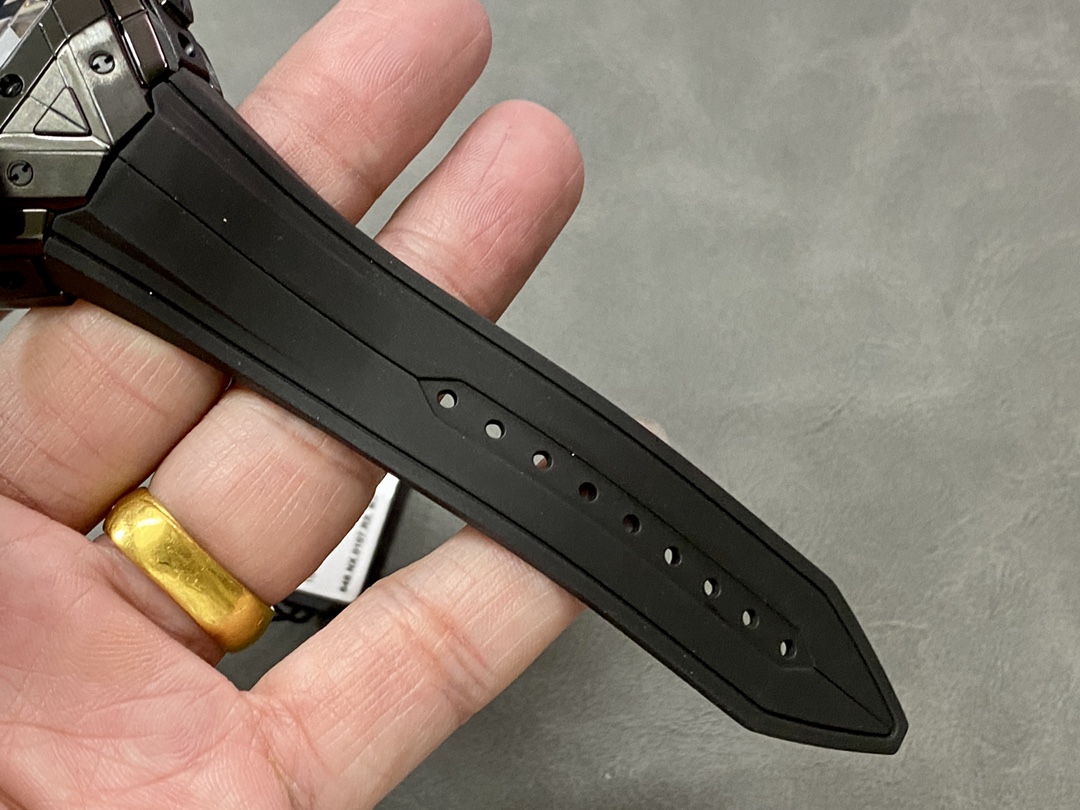 Hublot Spirit Of Big Bang 648.CX.0114.RX.MXM23 Replica Watch-fasswatch