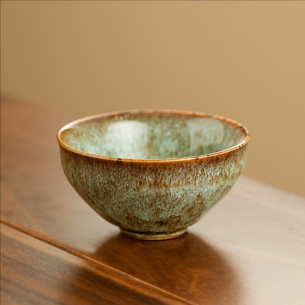 GEEK BAR-https://www.hot-toy.com/