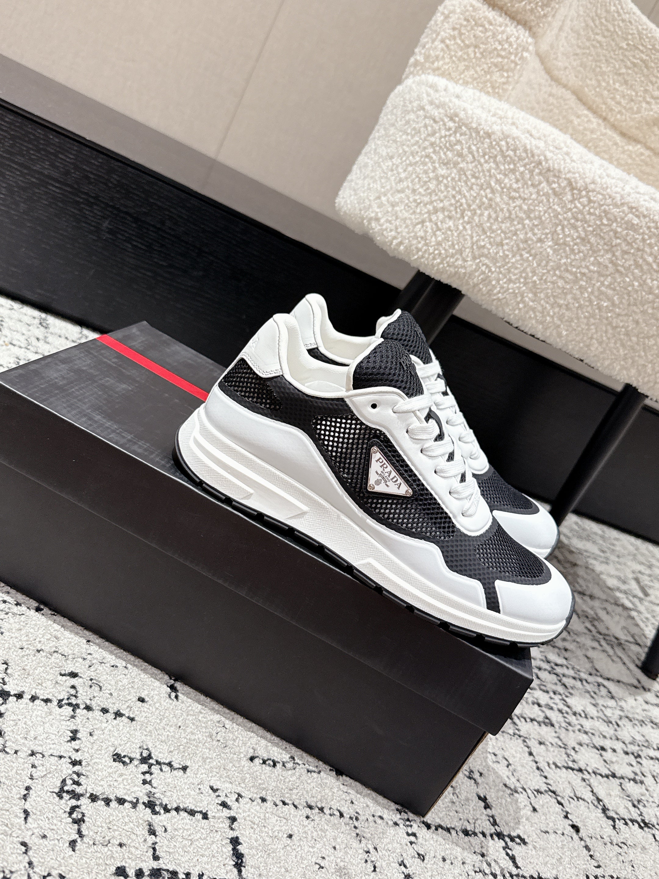 PRADA 25S MEN SNEAKERS IN BLACK AND WHITE CANVAS、mysite、Cacoeks