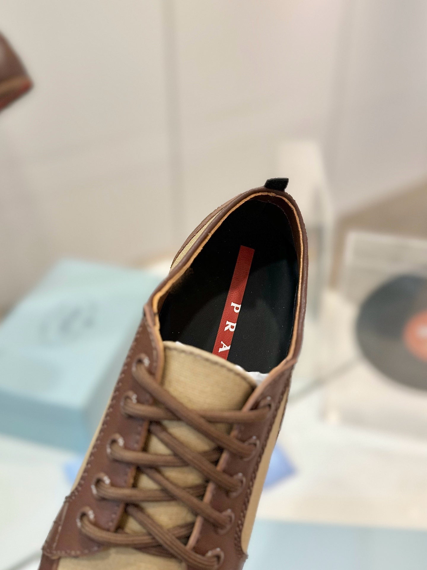 SNEAKERS IN BROWN LAMBSKIN AND BEIGE CANVAS、mysite、Cacoeks