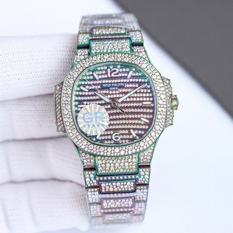 Superclone 1:1 Patek Philippe Nautilus 7118-fasswatch