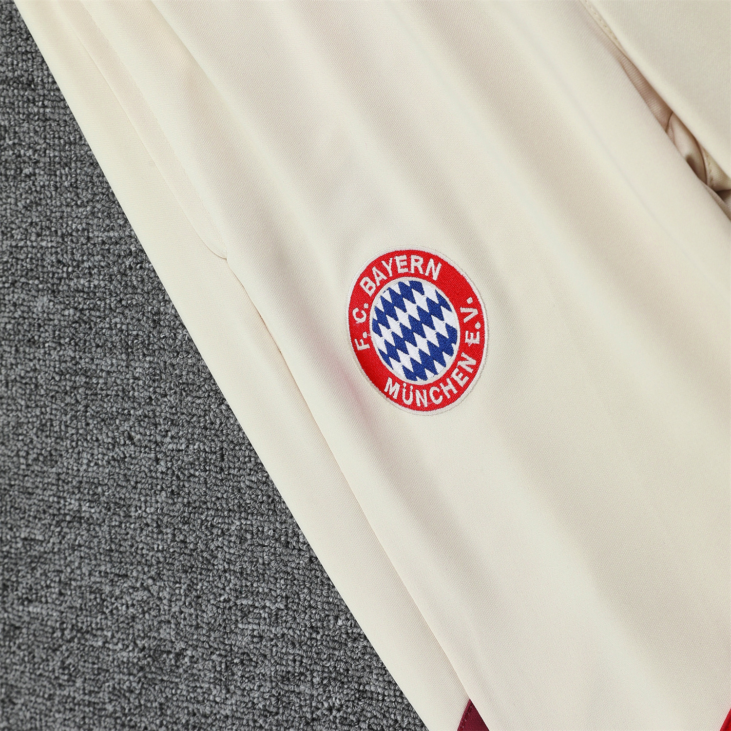 UltraTrikot-Bayern Munich 24-25 Originals LFSTLR Training Hoodie Set - Beige