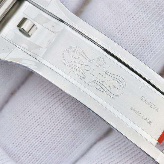 兼职  林炎: luxecystore