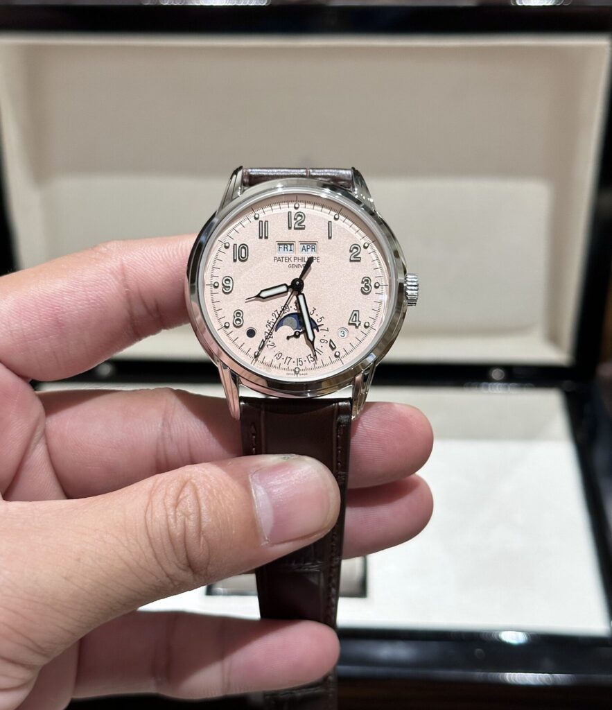 Đồng Hồ Patek Philippe Complications 5320G Mặt Hồng 40mm (1)