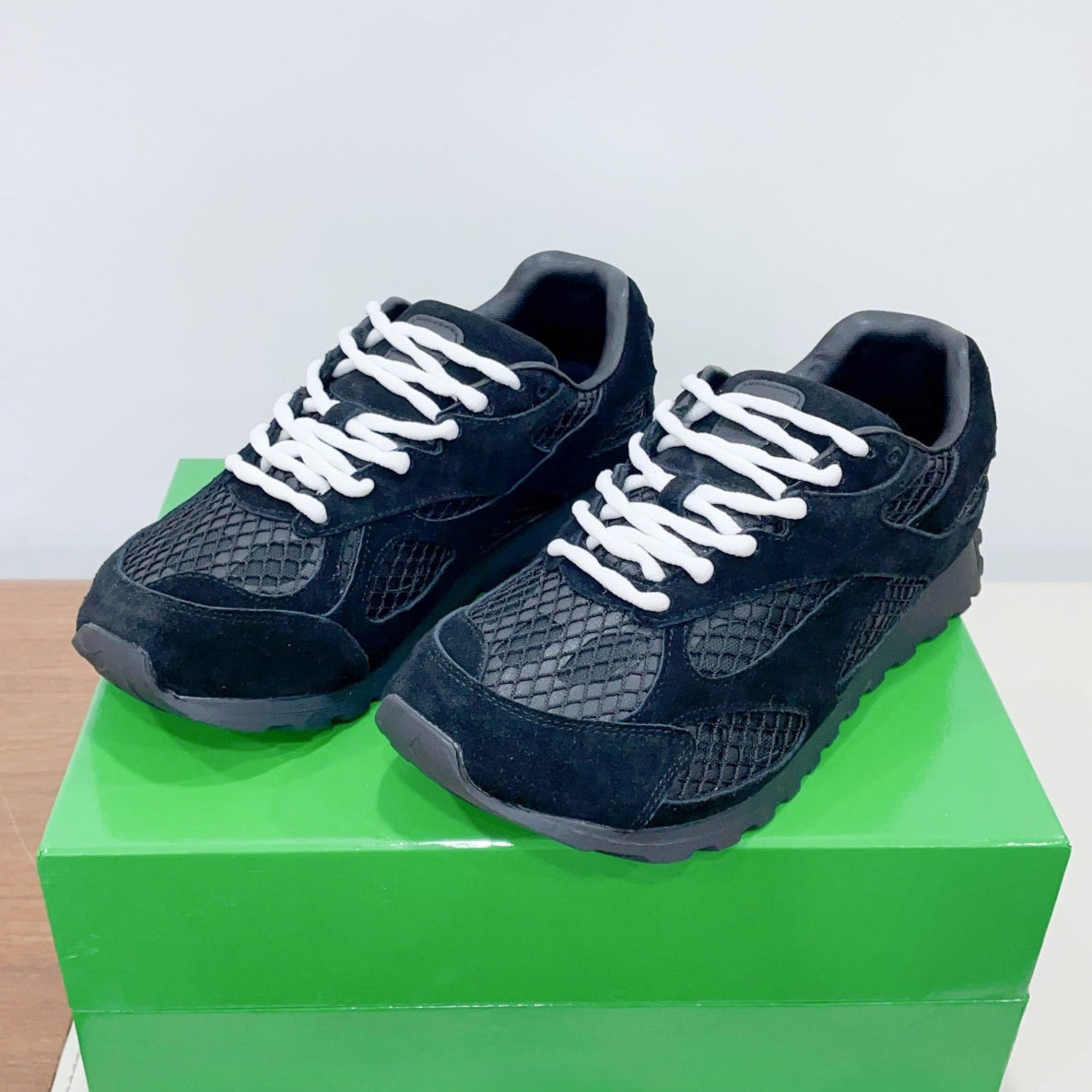 ORBIT SNEAKER IN BLACK SUEDE AND TECHNICAL MESH、mysite、Cacoeks