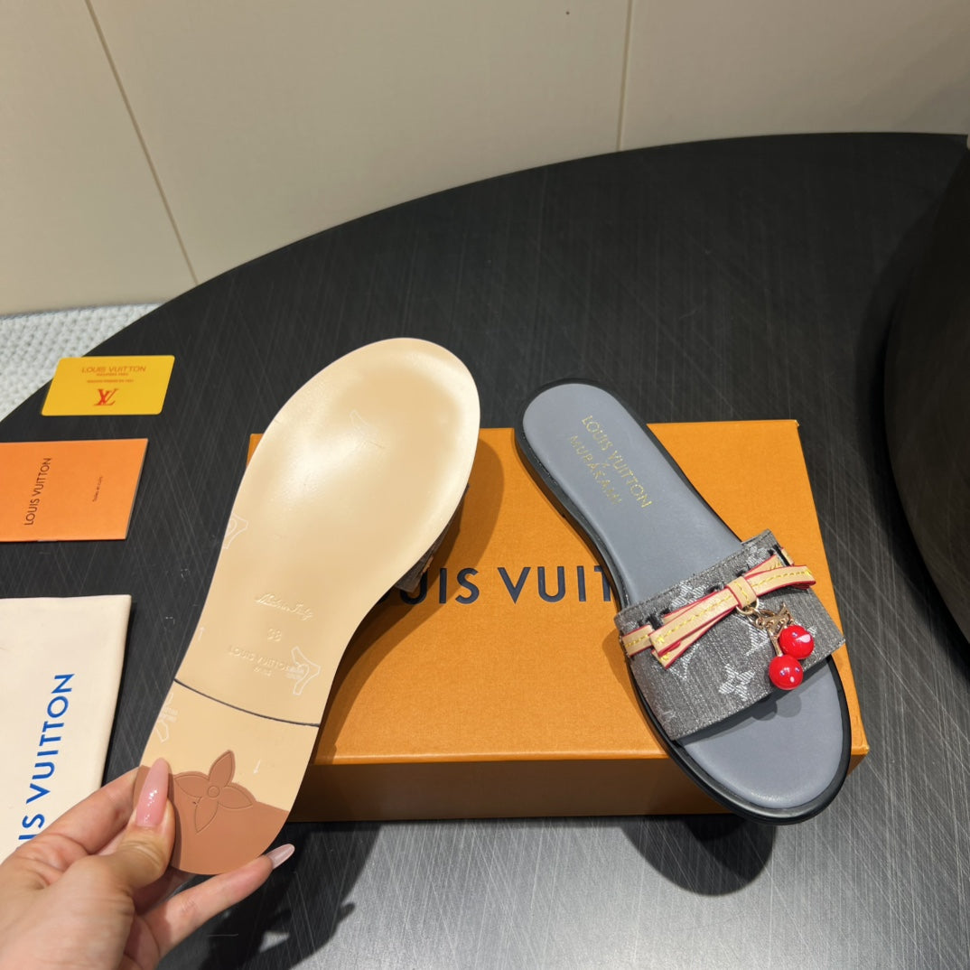 LV SLIDE SANDALS 25S IN DARK GREY DENIM AND CALFSKIN WITH CHERRY BLOSSOM BUCKLE、mysite、Cacoeks