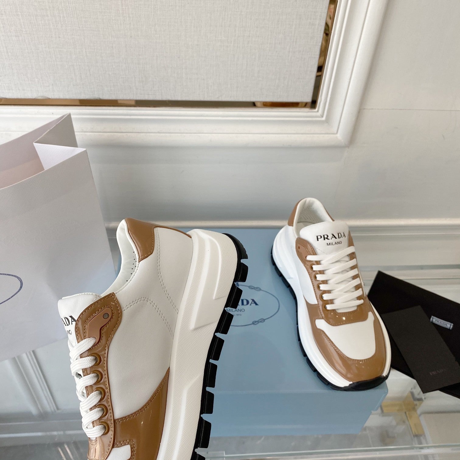 PRADA 25S THICK SOLE SNEAKER IN WHITE AND BROWN CALFSKIN、mysite、Cacoeks