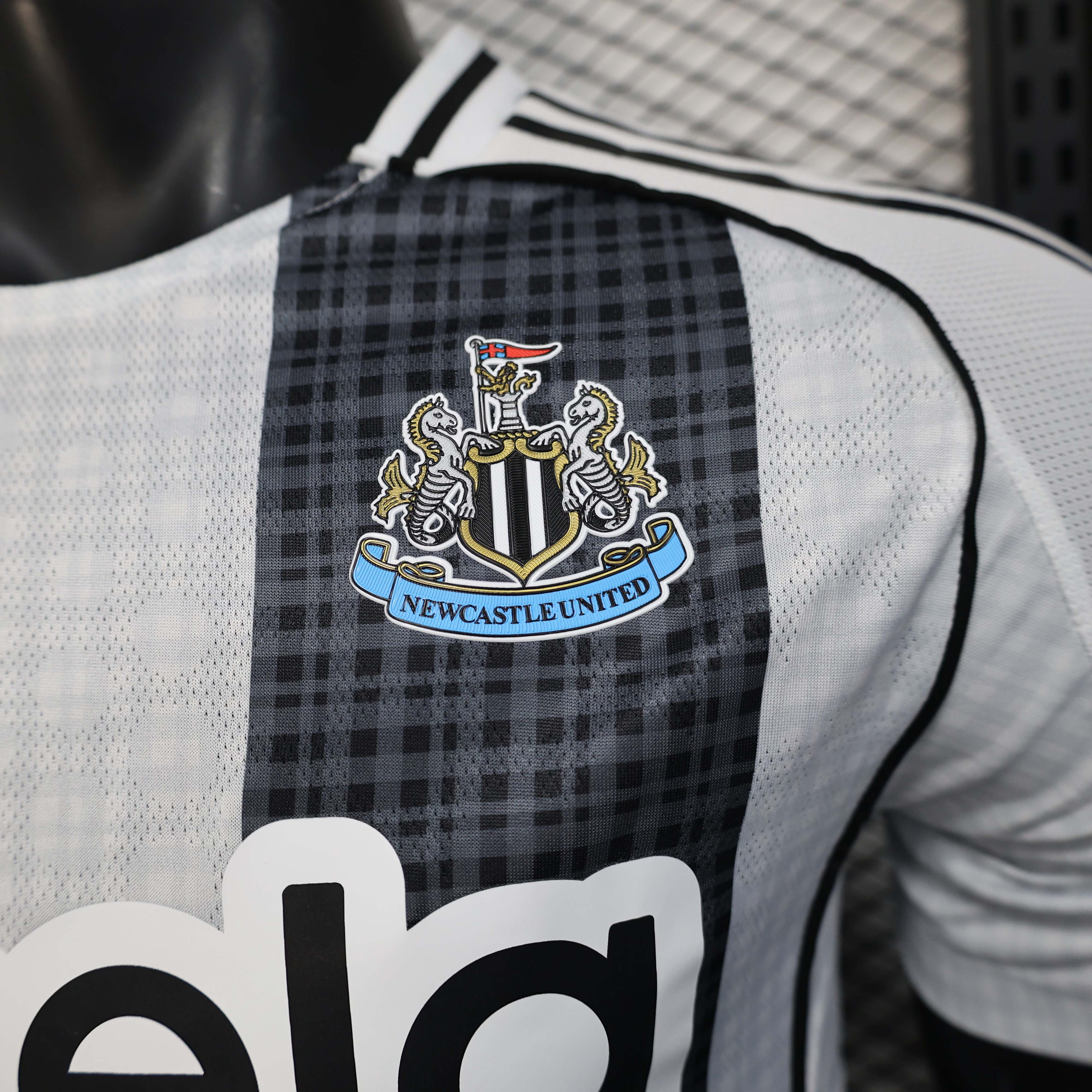 2025/2026 Player Version Newcastle United Home Football Shirt 1:1 Thai Quality:football jersey mysite: unitedjerseyfootball 邓江浪:football