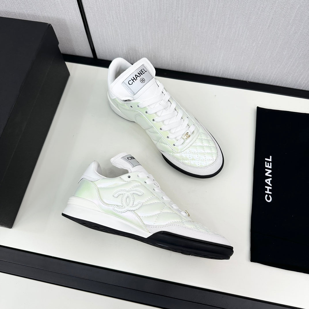 SPORTS SHOES IN GLOSSY WHITE CALFSKIN、mysite、Cacoeks