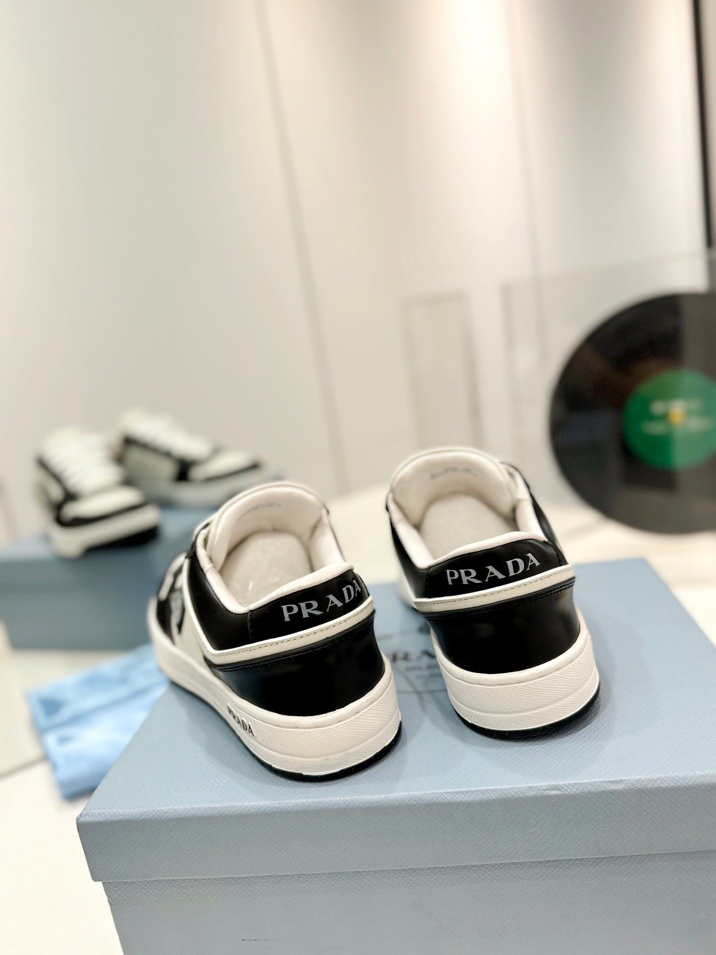 PRA DOWNTOWN PERFORATED SNEAKERS BLACK AND WHITE CALFSKIN、mysite、Cacoeks