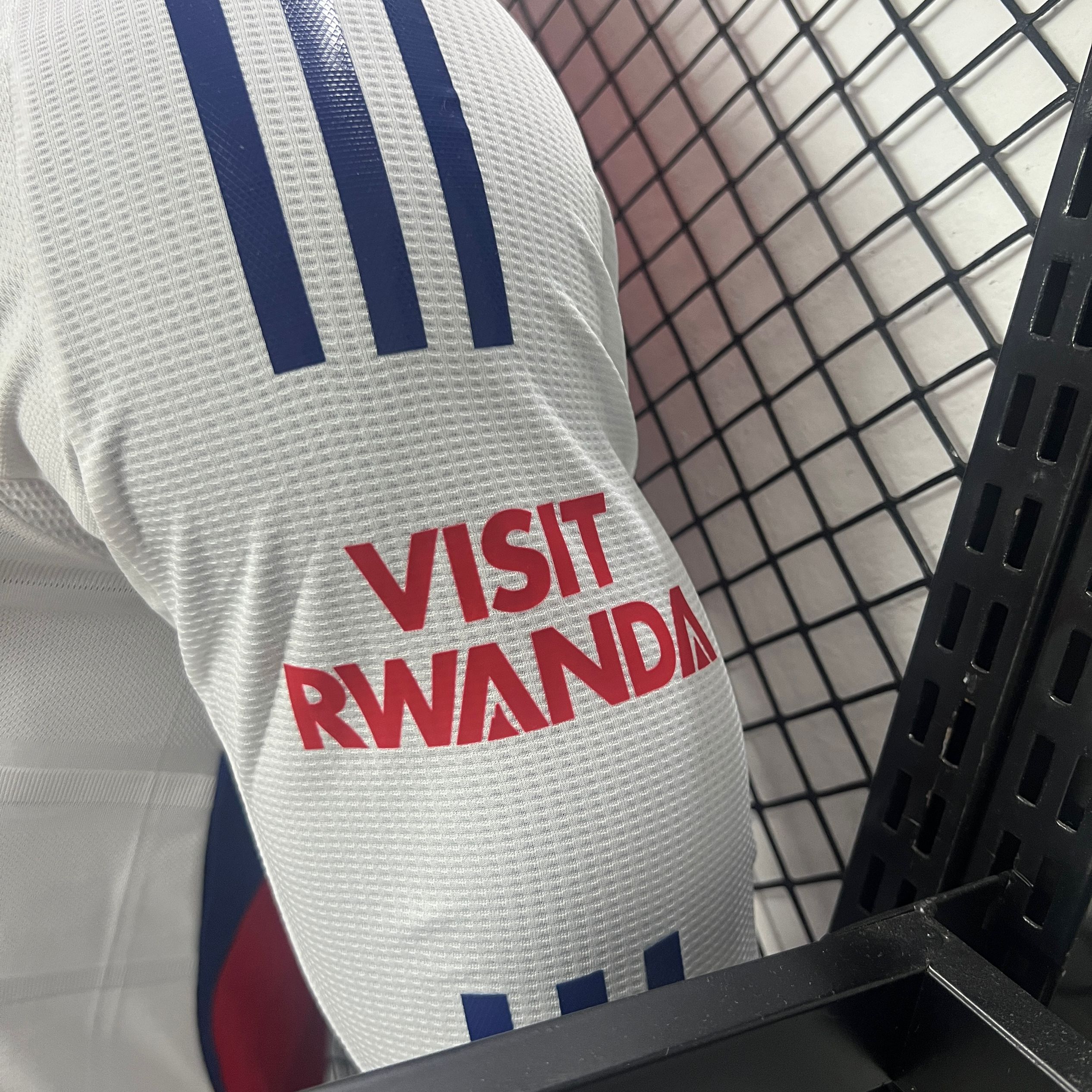 ManixJersey.com | Arsenal 24-25 Home Long Sleeve Jersey - Player Version -Customize Name, Number and Patch | Worldwide Shipping