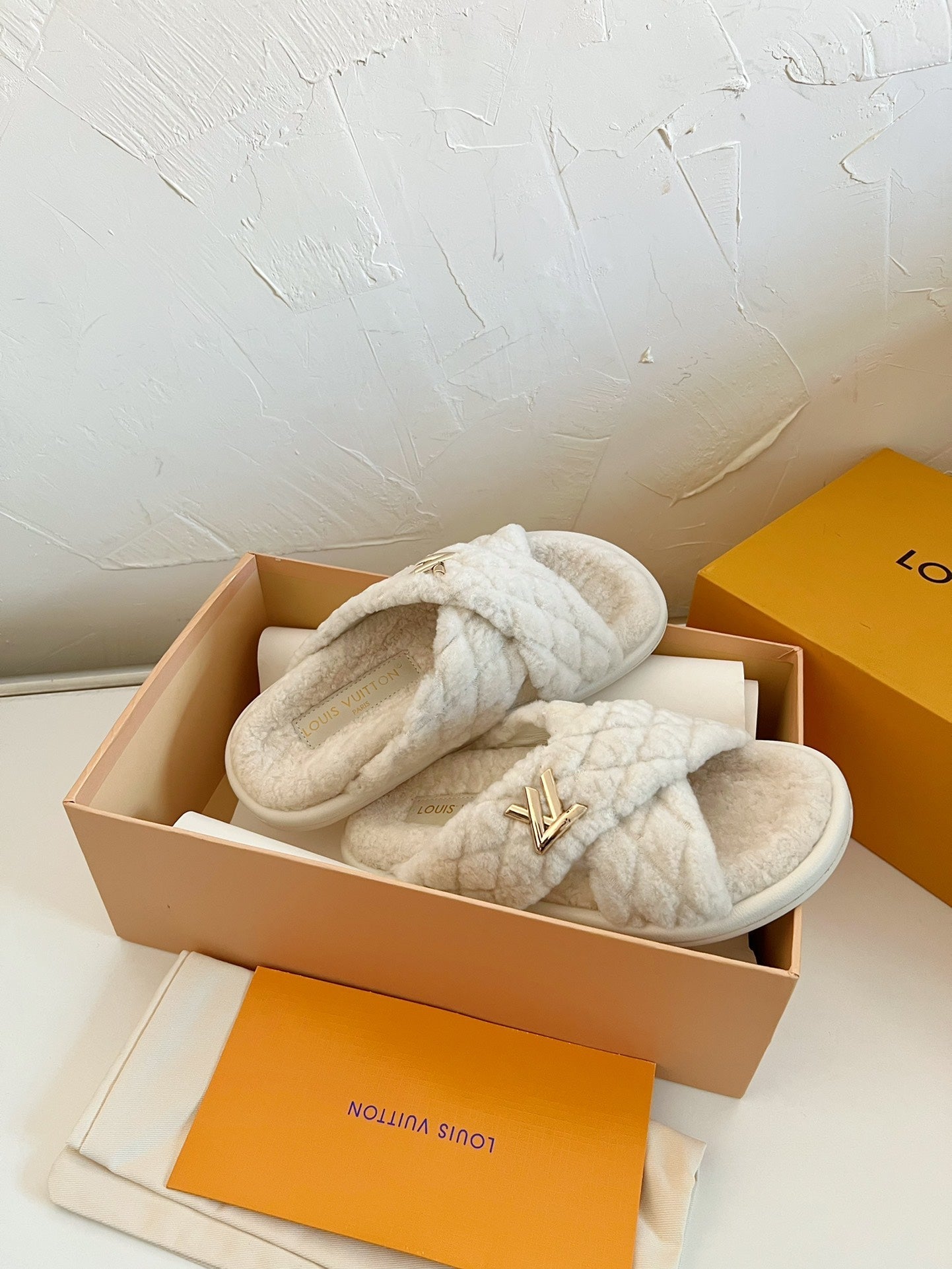 LV BLISS COMFORT MULE IN BEIGE SHEARLING、mysite、Cacoeks