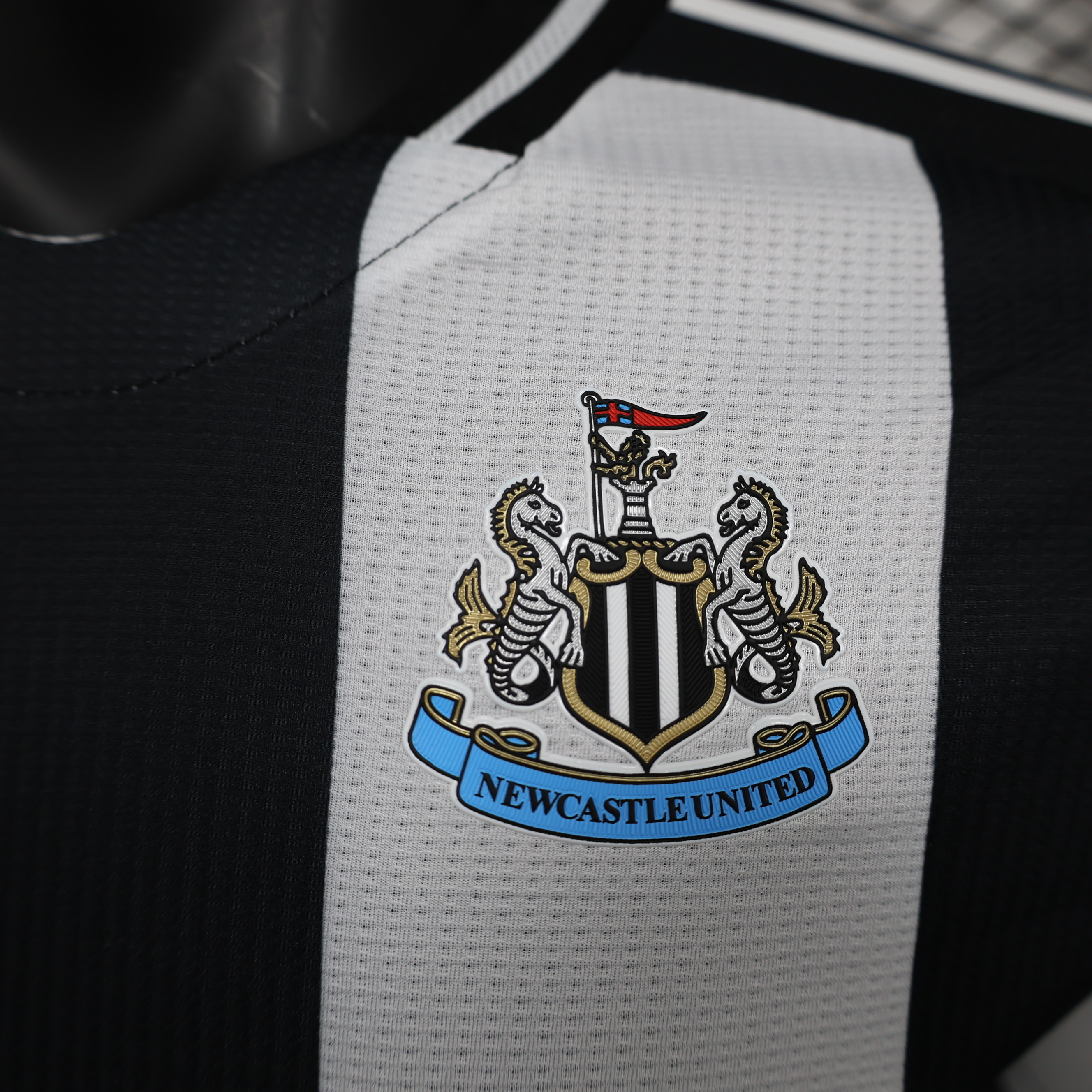 ManixJersey.com | Newcastle United 24-25 Home Stadium Jersey - Player Version -Customize Name, Number and Patch | Worldwide Shipping