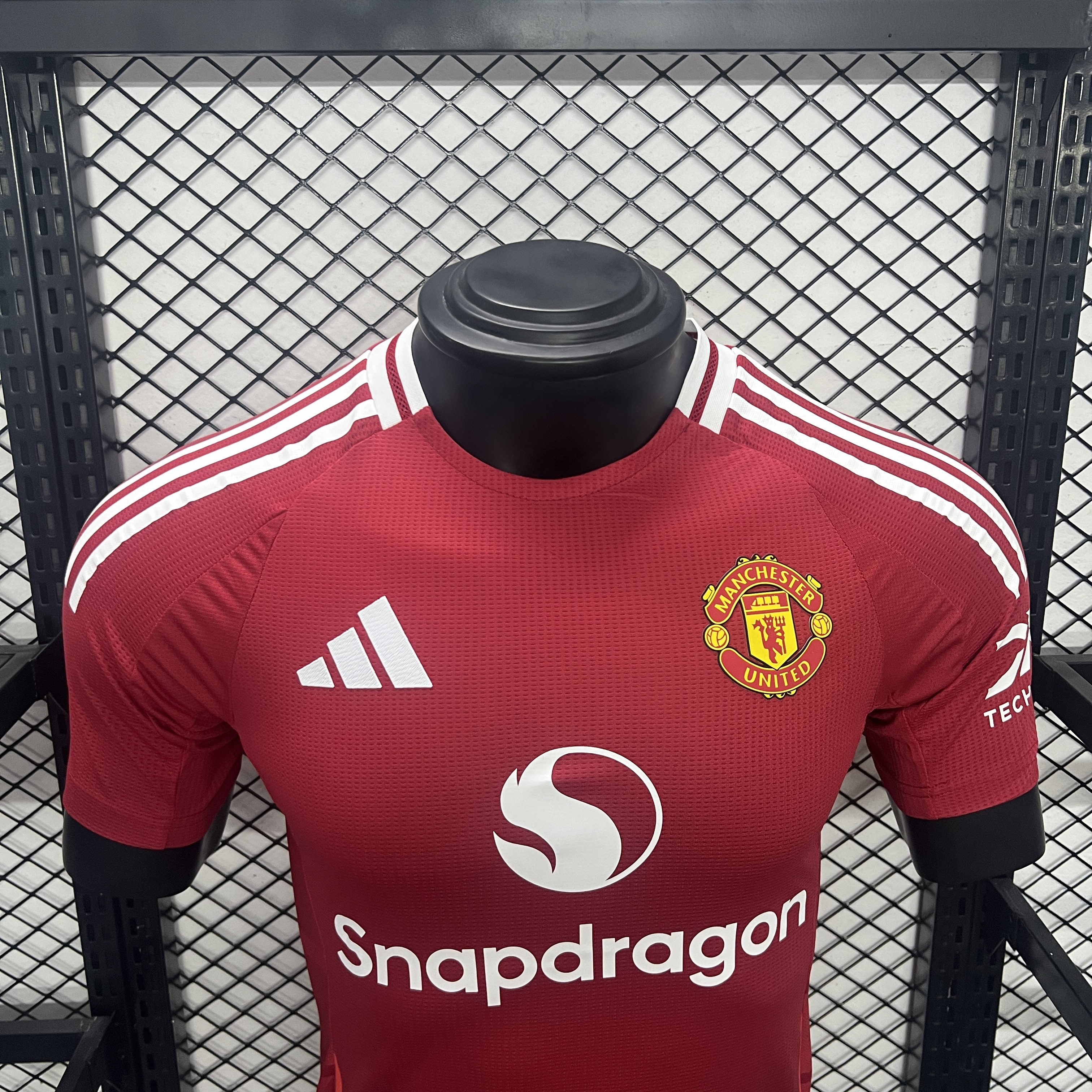 ManixJersey.com | Manchester United 24-25 Home Stadium Jersey - Player Version -Customize Name, Number and Patch | Worldwide Shipping