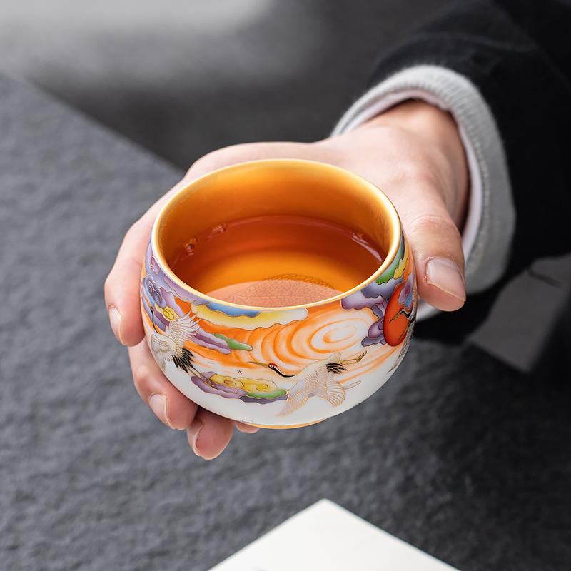 GEEK BAR-https://www.hot-toy.com/