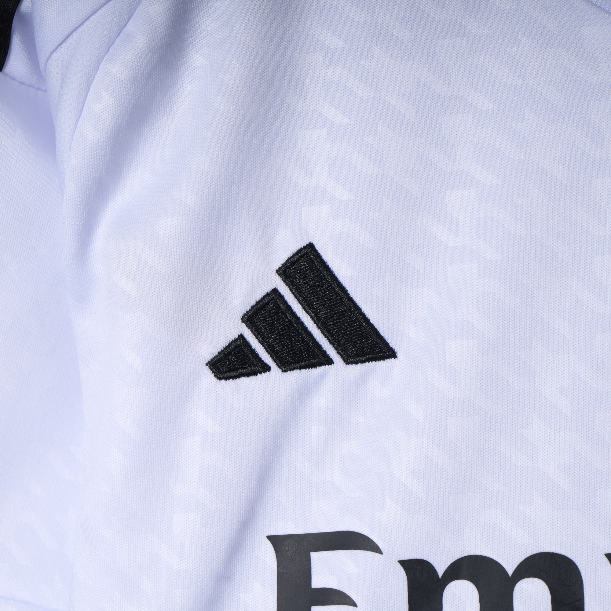 ManixJersey.com | Real Madrid 24-25 Home Long Sleeve Kids Kit -Customize Name, Number and Patch | Worldwide Shipping