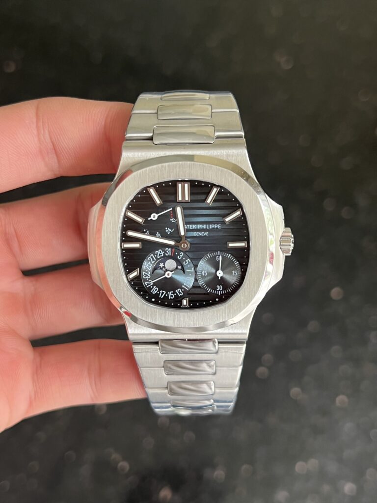 Đồng Hồ Patek Philippe Nautilus 5712 Mặt Xanh Đen Replica 11 GRF 40mm (2)