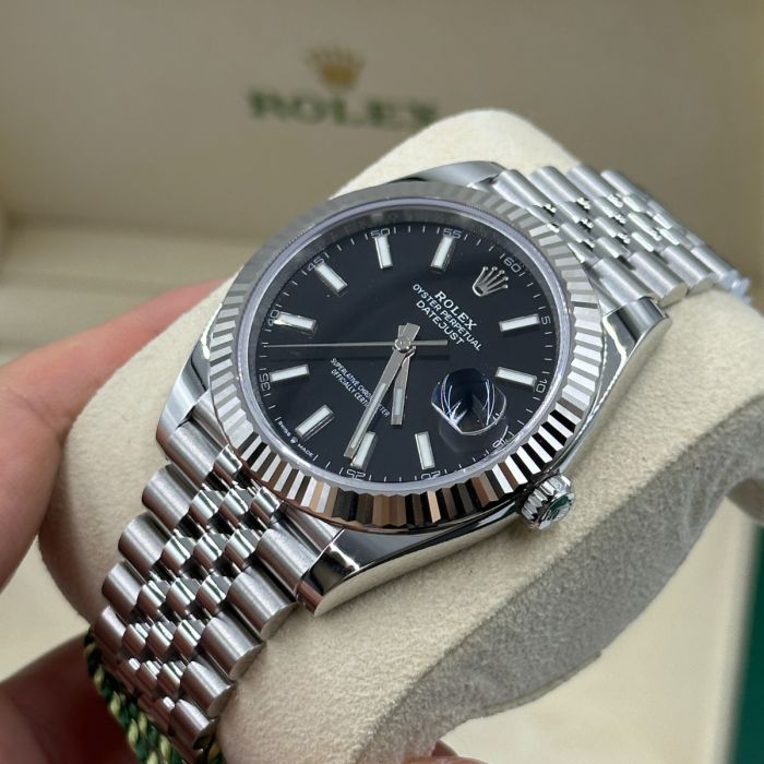 兼职  林炎: luxecystore