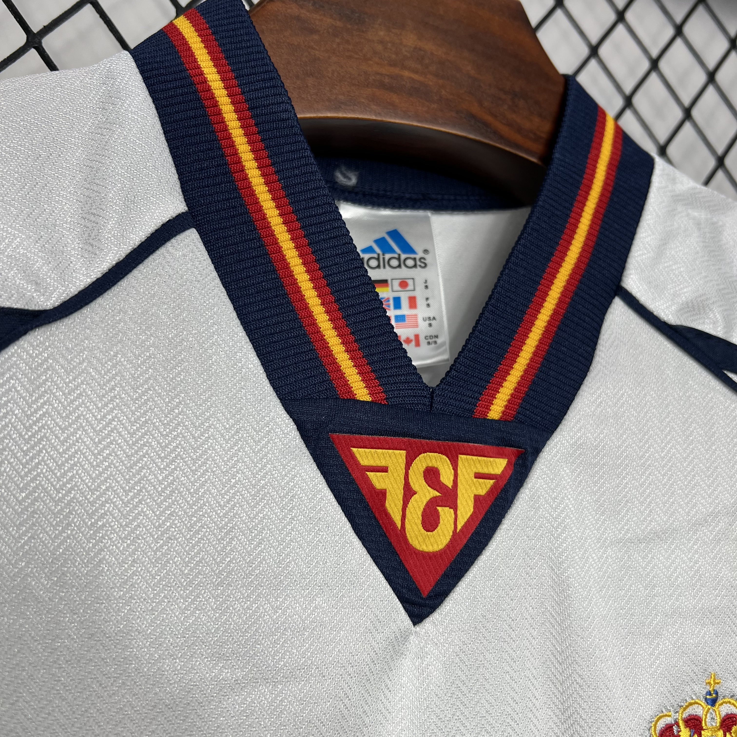 GlobeJersey-Retro Spain 1998 Away Jersey