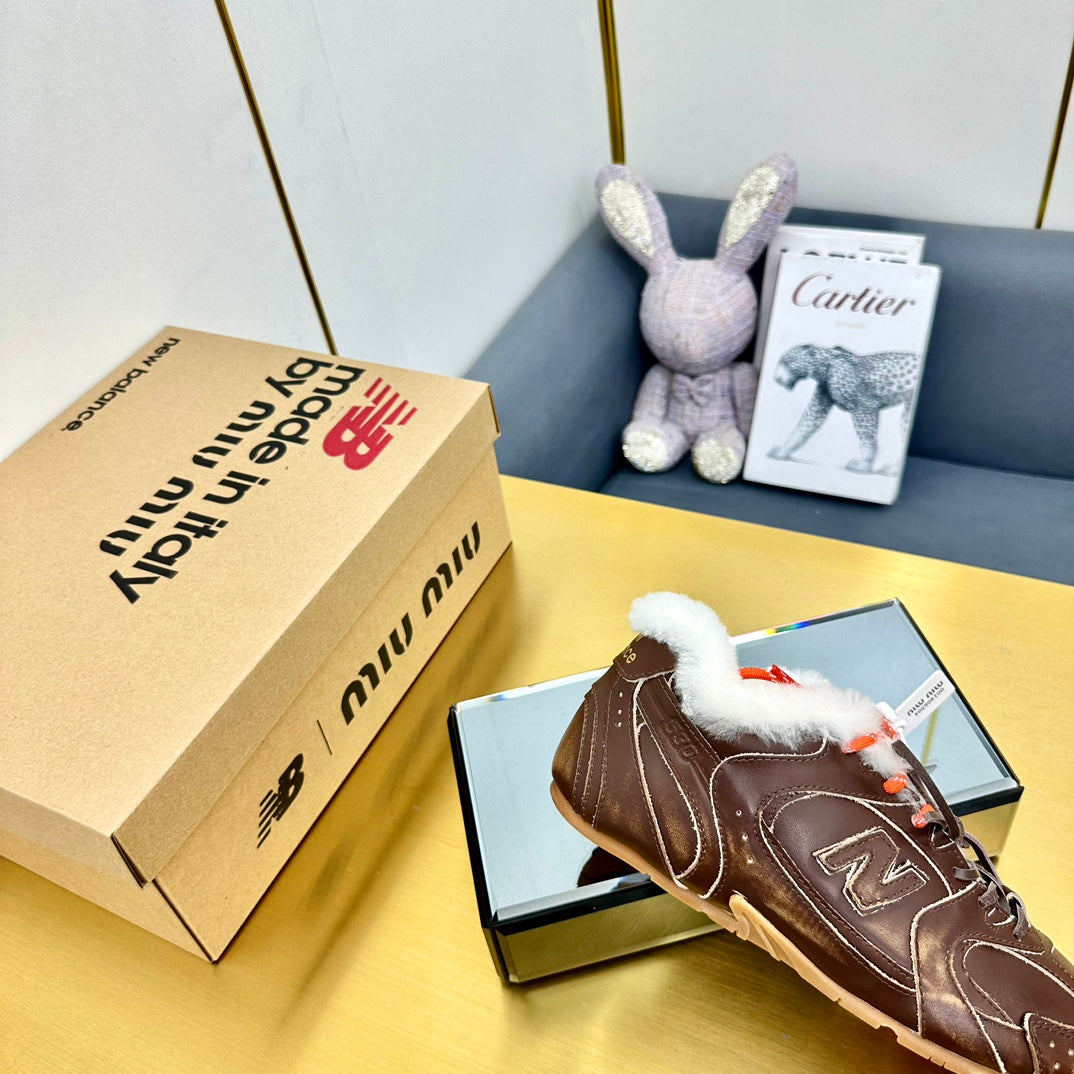 MIUXNB 530 SNEAKERS IN BROWN CALFSKIN SHEARLING、mysite、Cacoeks