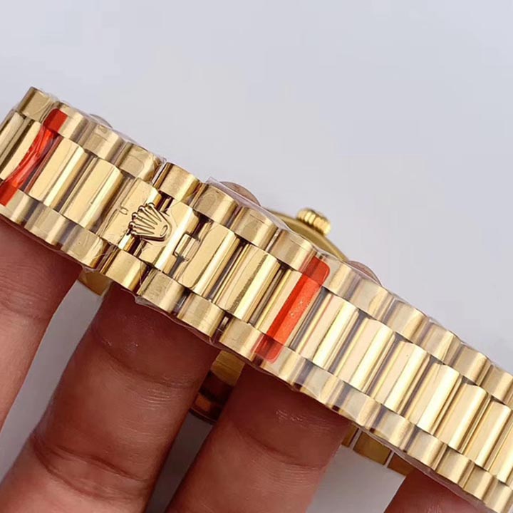 兼职  林炎: luxecystore