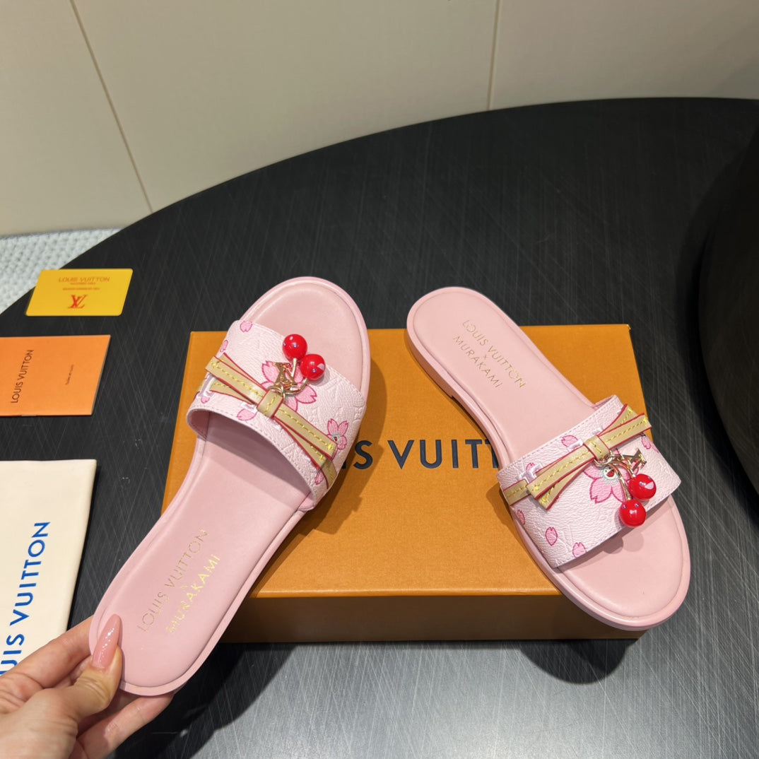LV SLIDE SANDALS 25S IN LIGHT PINK CALFSKIN WITH CHERRY BLOSSOM BUCKLE、mysite、Cacoeks