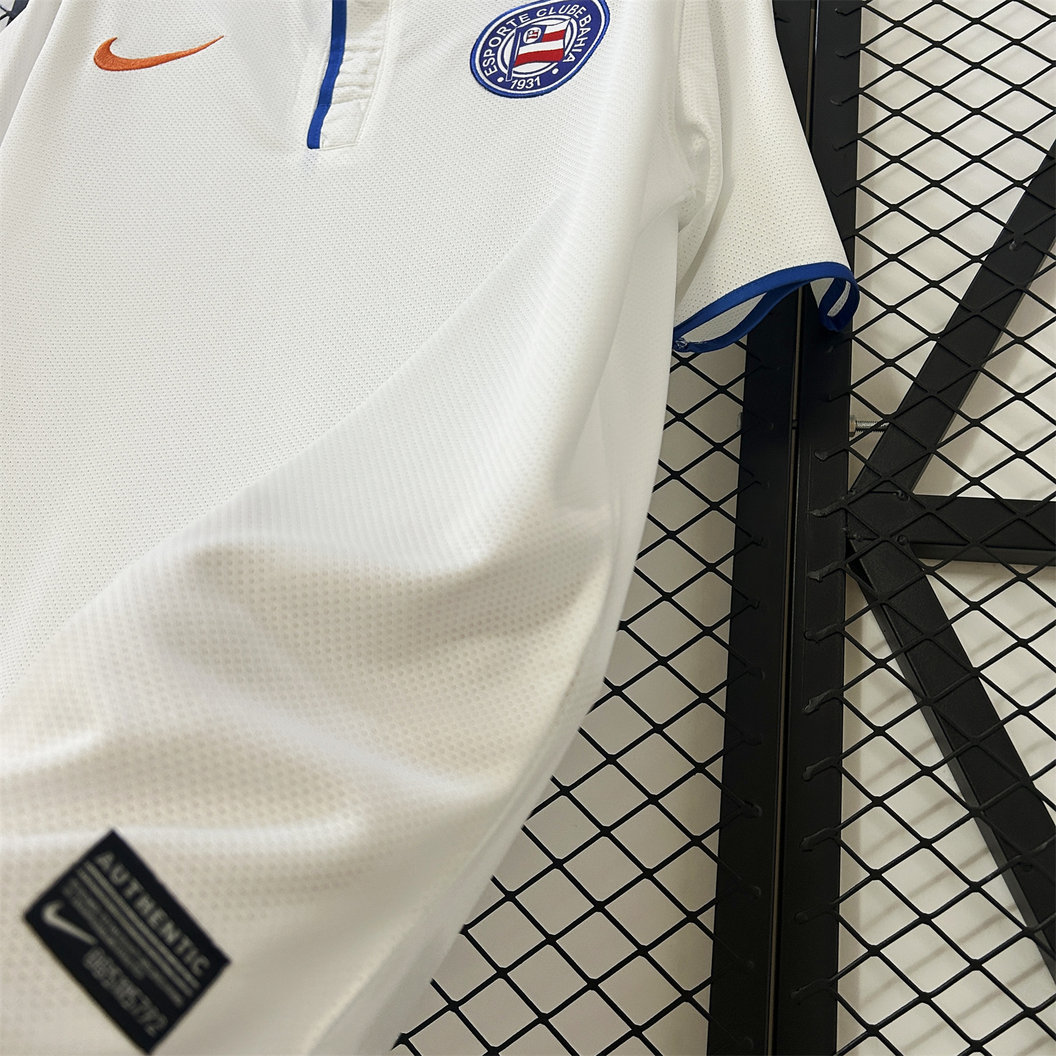 foot-Retro Bahia 2013-14 Home Unsponsored Jersey