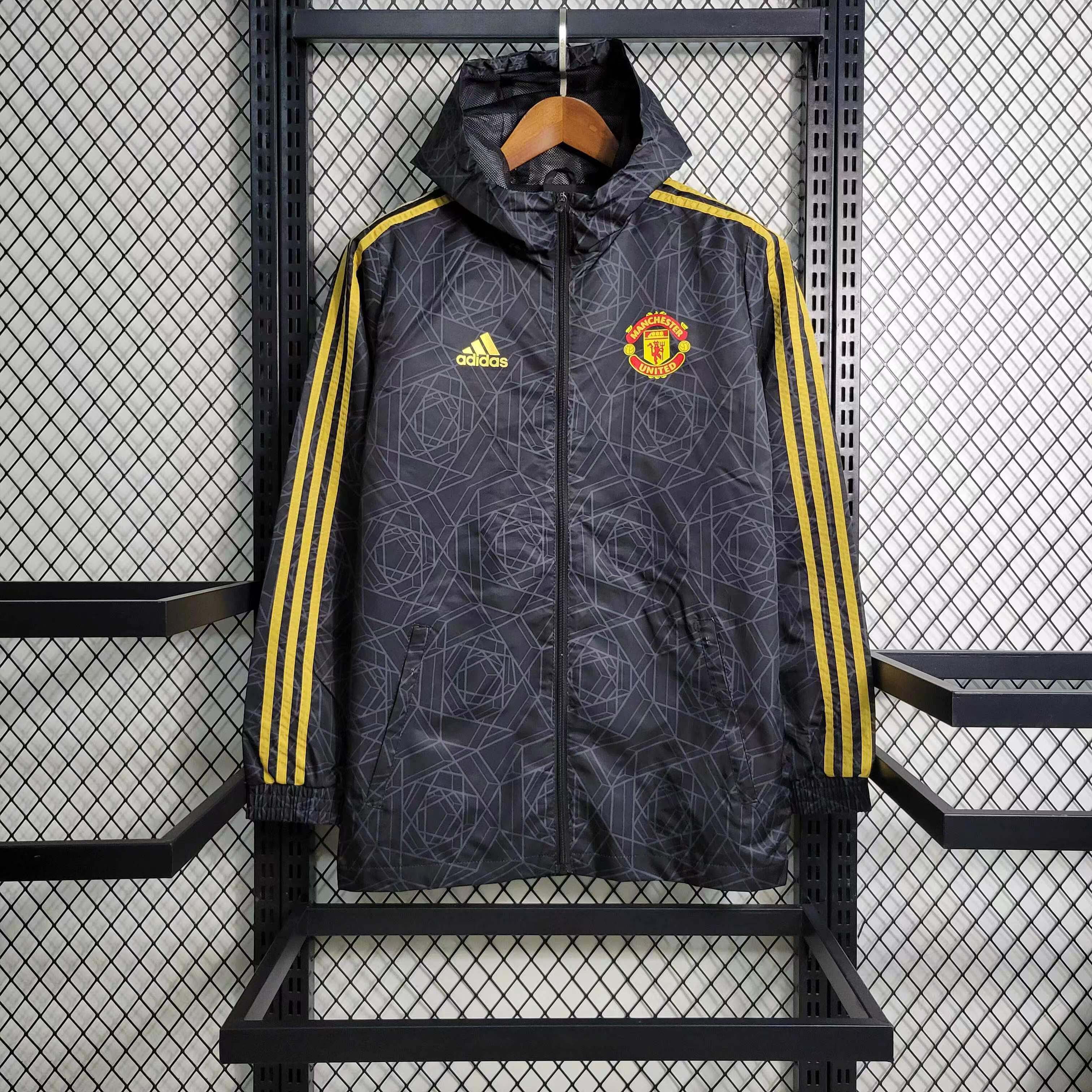 2023/2024 Manchester United Windbreaker black:football jersey mysite: unitedjerseyfootball 邓江浪:football