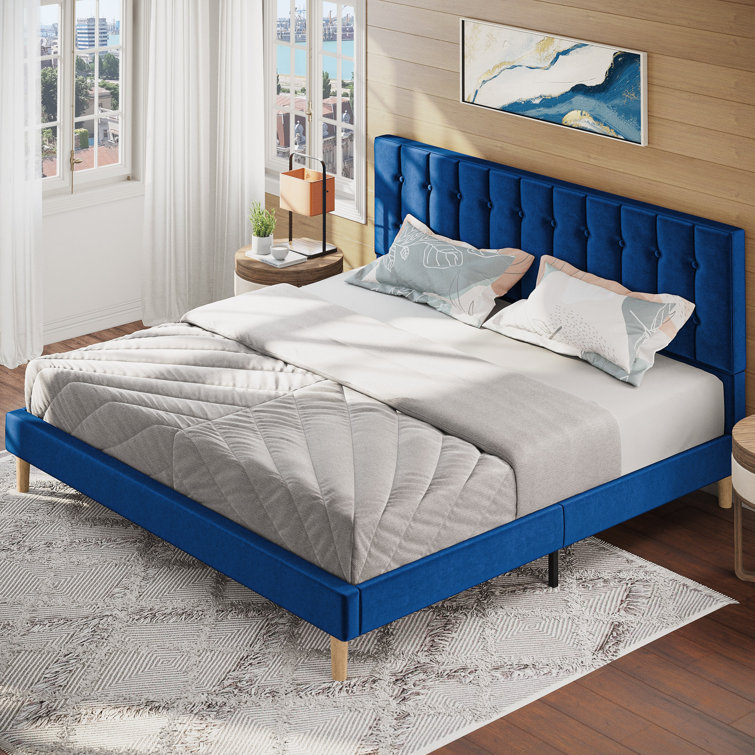 Gurit Upholstered Bed