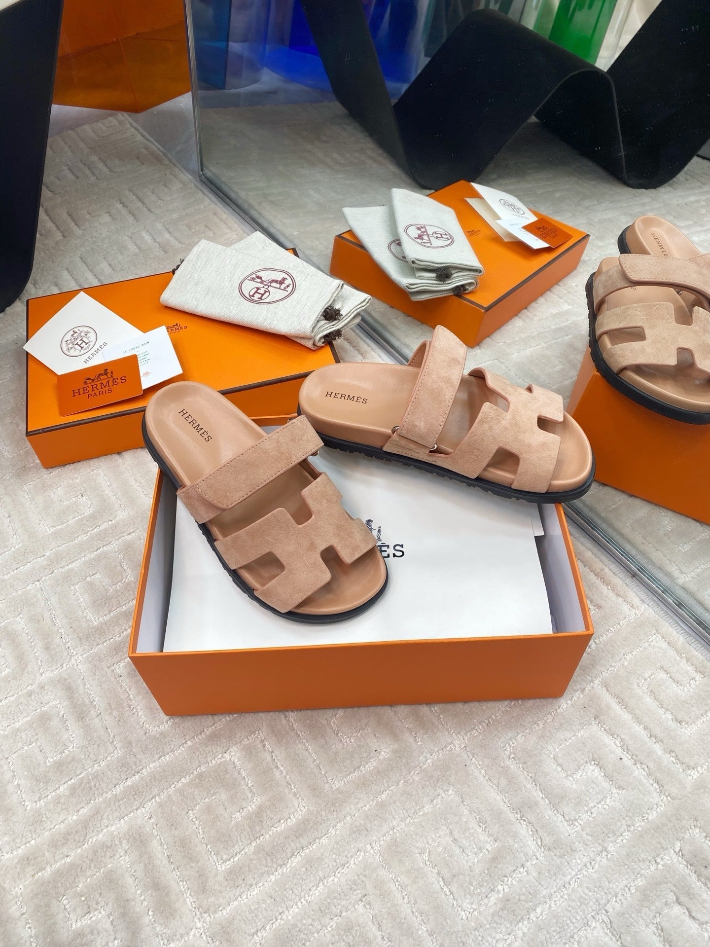 HM CHYPRE SANDALS IN DARK BEIGE SUEDE、mysite、Cacoeks