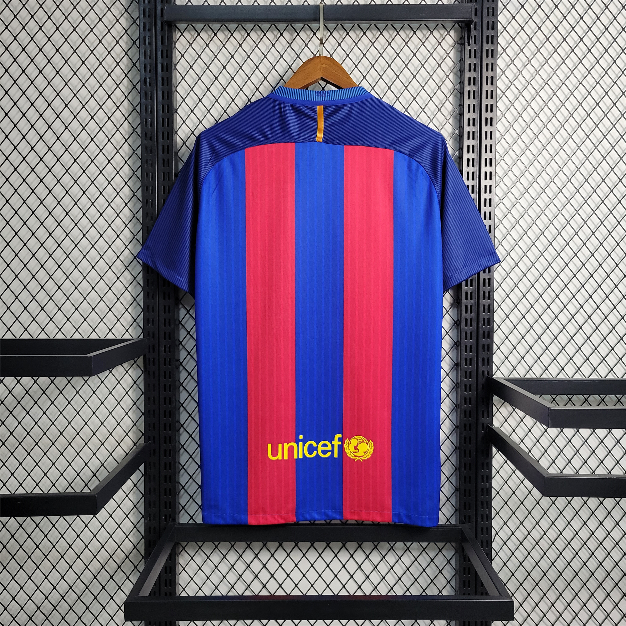 Higojerseys-Retro Barcelona 16-17 Home Stadium Jersey
