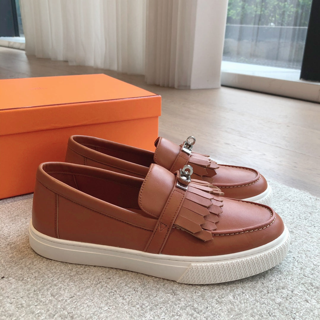 GAME SLIP-ON SNEAKER CARAMEL WITH TASSELS CALFSKIN、mysite、Cacoeks