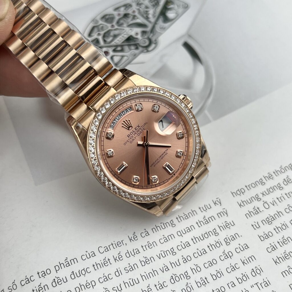 Đồng Hồ Rolex Day-Date Mặt Số Hồng Đính Đá EW Factory Nữ 31mm