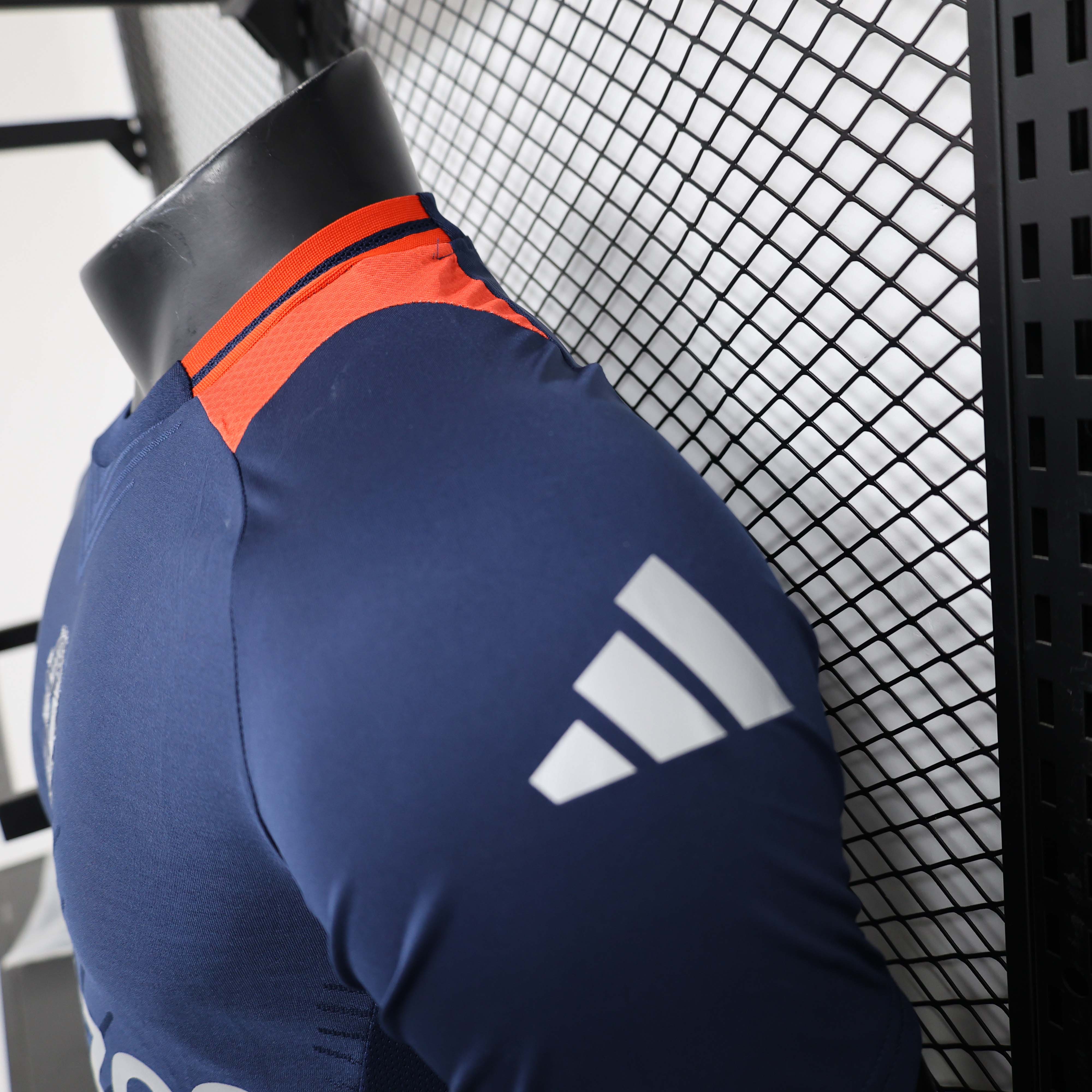 2024/2025 Player Version Manchester United Pre-race suit Navy blue Football Shirt 1:1 Thai Quality:football jersey mysite: unitedjerseyfootball 邓江浪:football