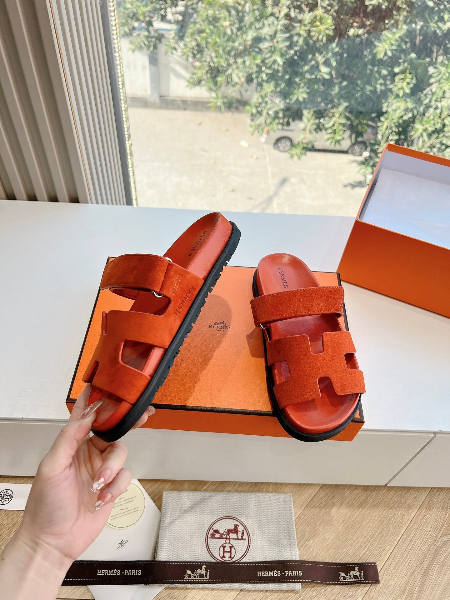 CHYPRE SANDAL IN FIRE ORANGE SUEDE、mysite、Cacoeks