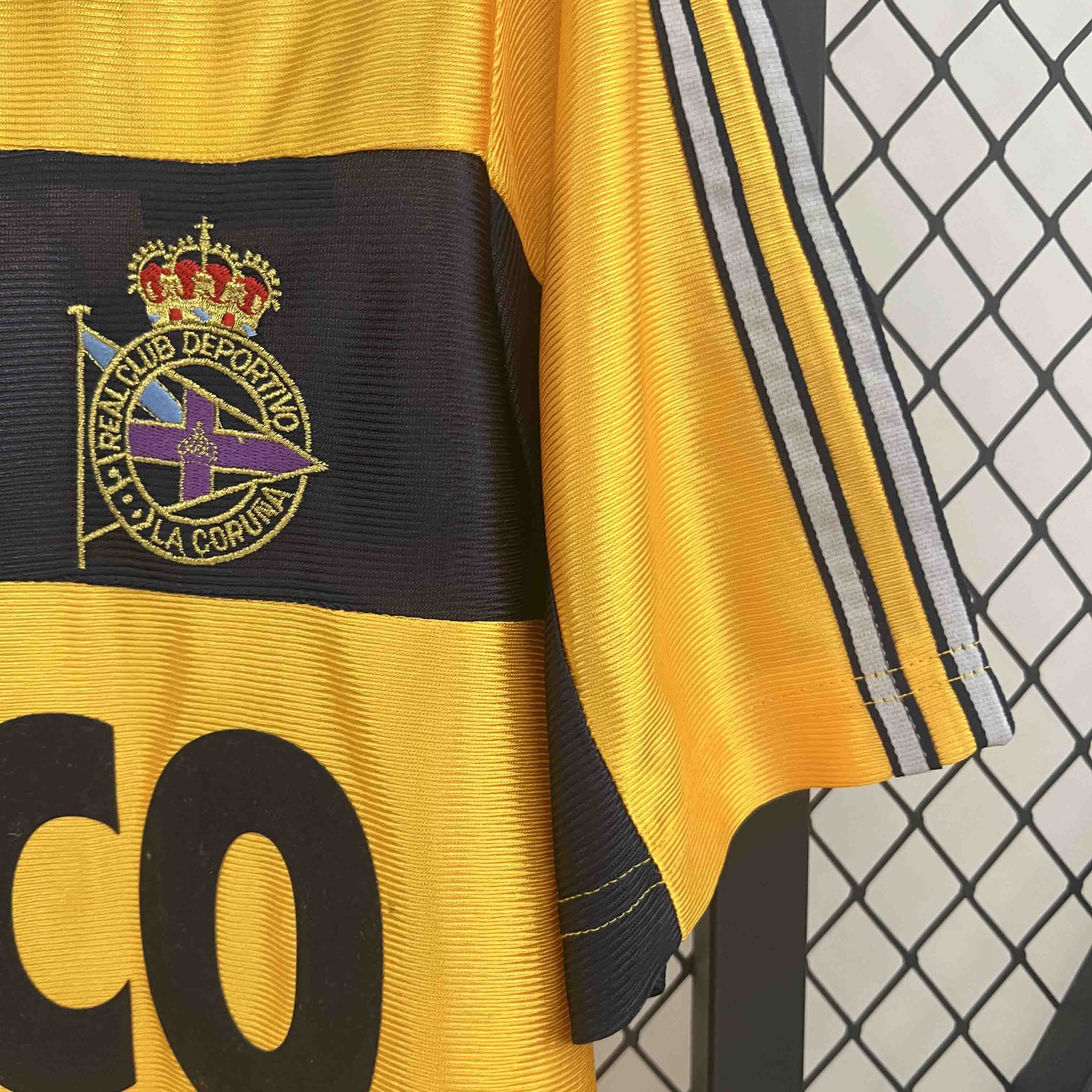 GlobeJersey-Retro Deportivo de La Coruña 1999-00 Third Jersey