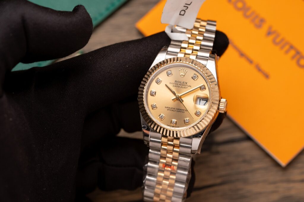 Đồng Hồ Nữ Rolex DateJust Replica 11 Bọc Vàng Thật 18K GMF 31mm (1)