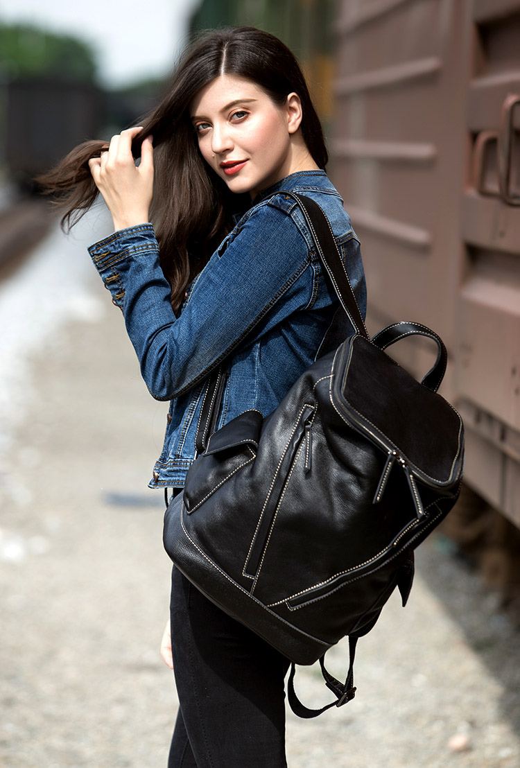 Outdoor Model Show of Woosir Large Vintage Leather Backpack