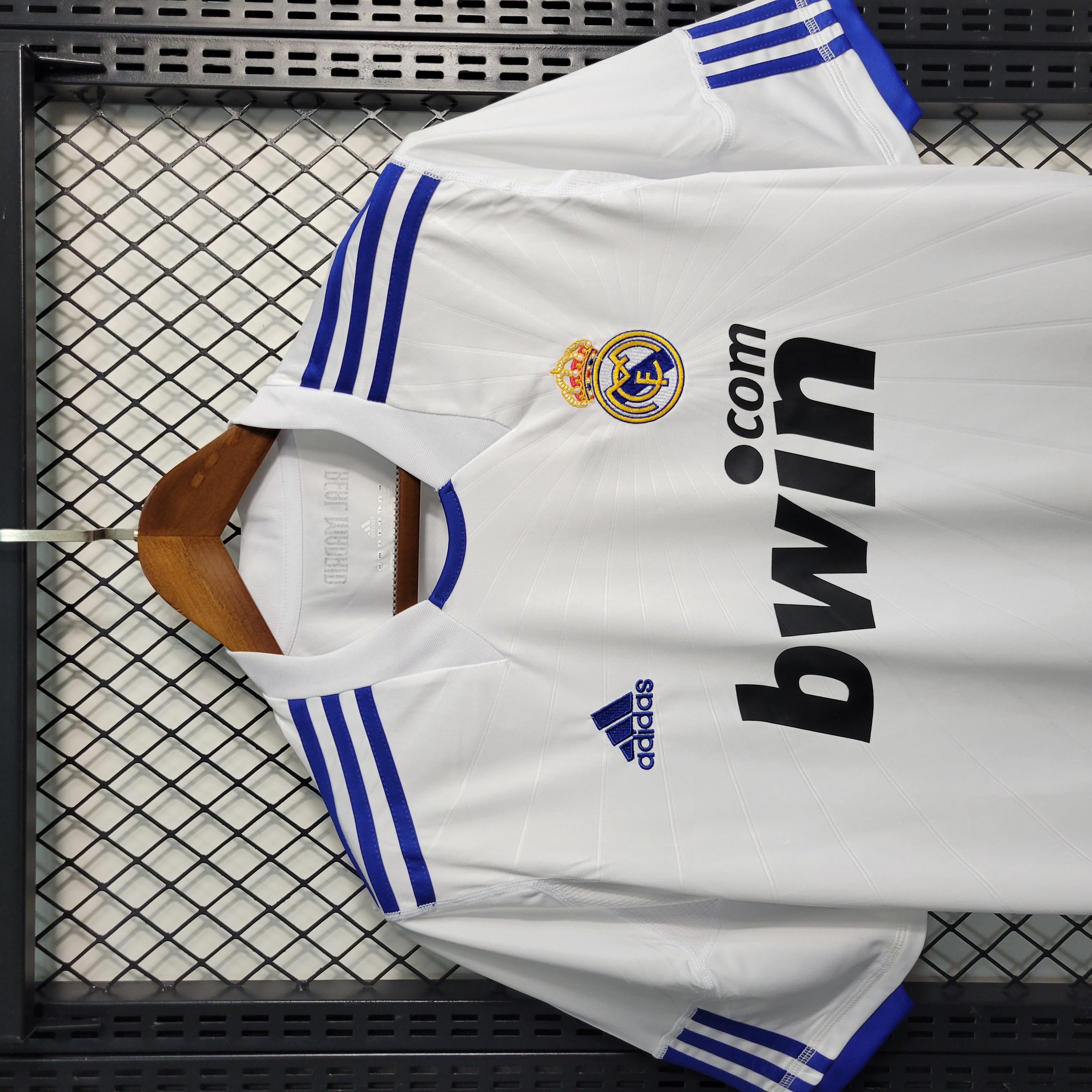 JerseysGala.com | Retro Real Madrid 10-11 Home Stadium Jersey -Customize Name, Number and Patch | Worldwide Shipping