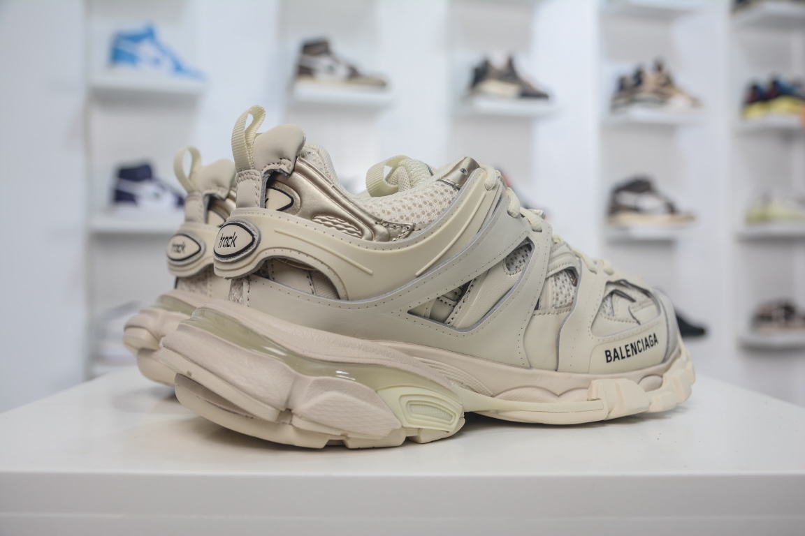 Balenciaga Track Trainer in Beige、mysite、Cacoeks