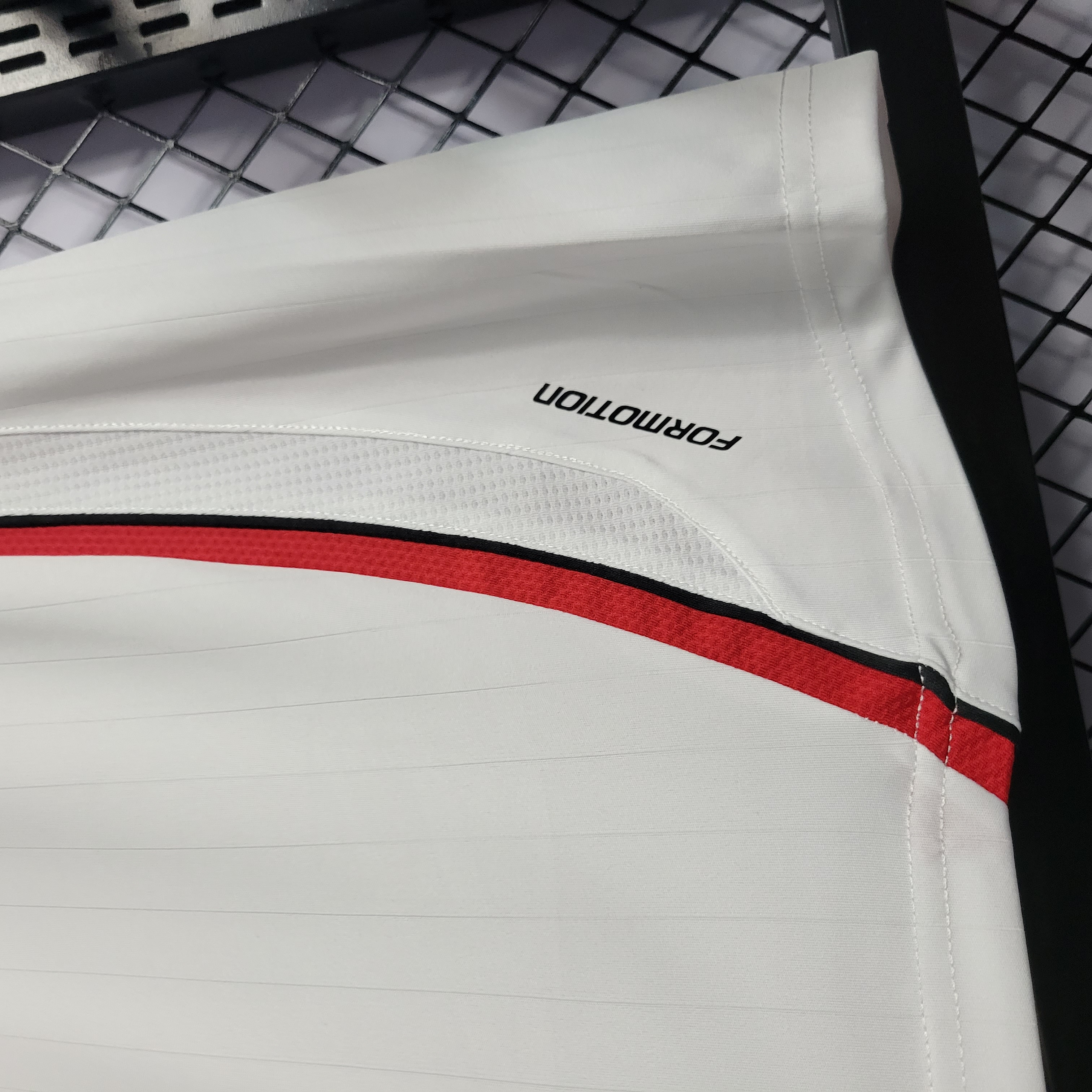 ManixJersey.com | Retro AC Milan 06-07 Away Stadium Jersey - Champions League Final -Customize Name, Number and Patch | Worldwide Shipping