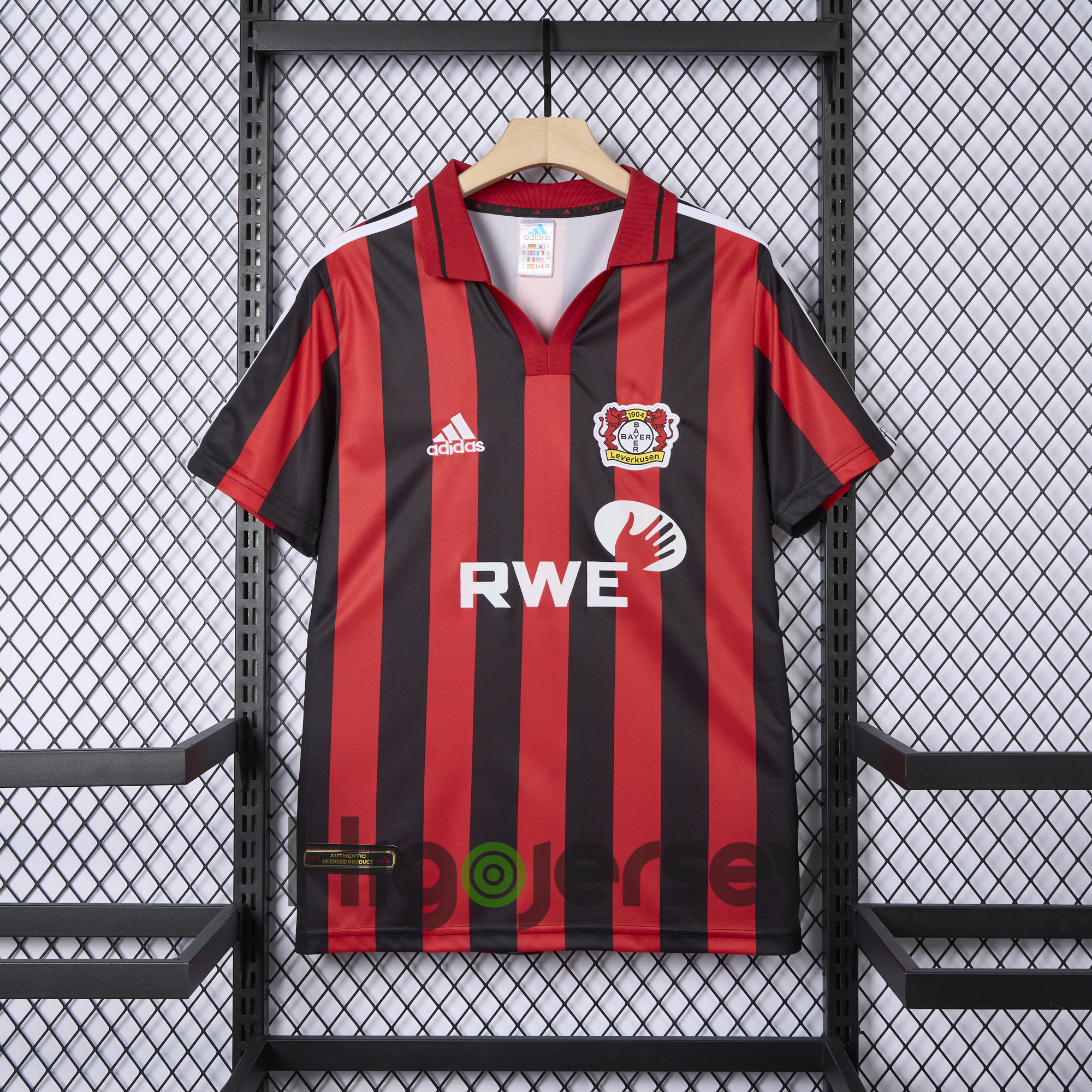 Higojerseys-Retro Bayer 04 Leverkusen 2001-02 Home Jersey