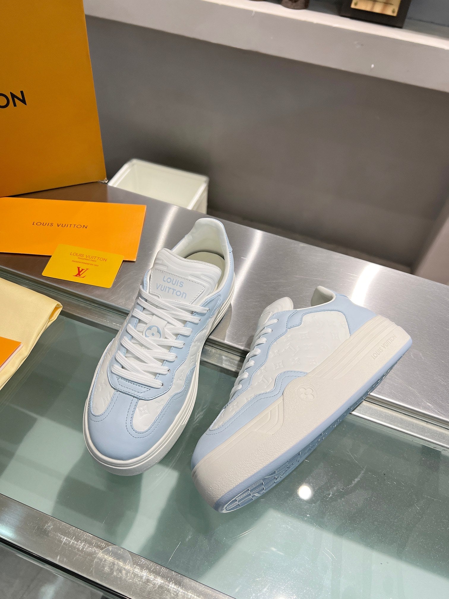 LV WOMEN GROOVY PLATFORM IN WHITE MIX LIGHT BLUE EMBOSSED CALFSKIN、mysite、Cacoeks