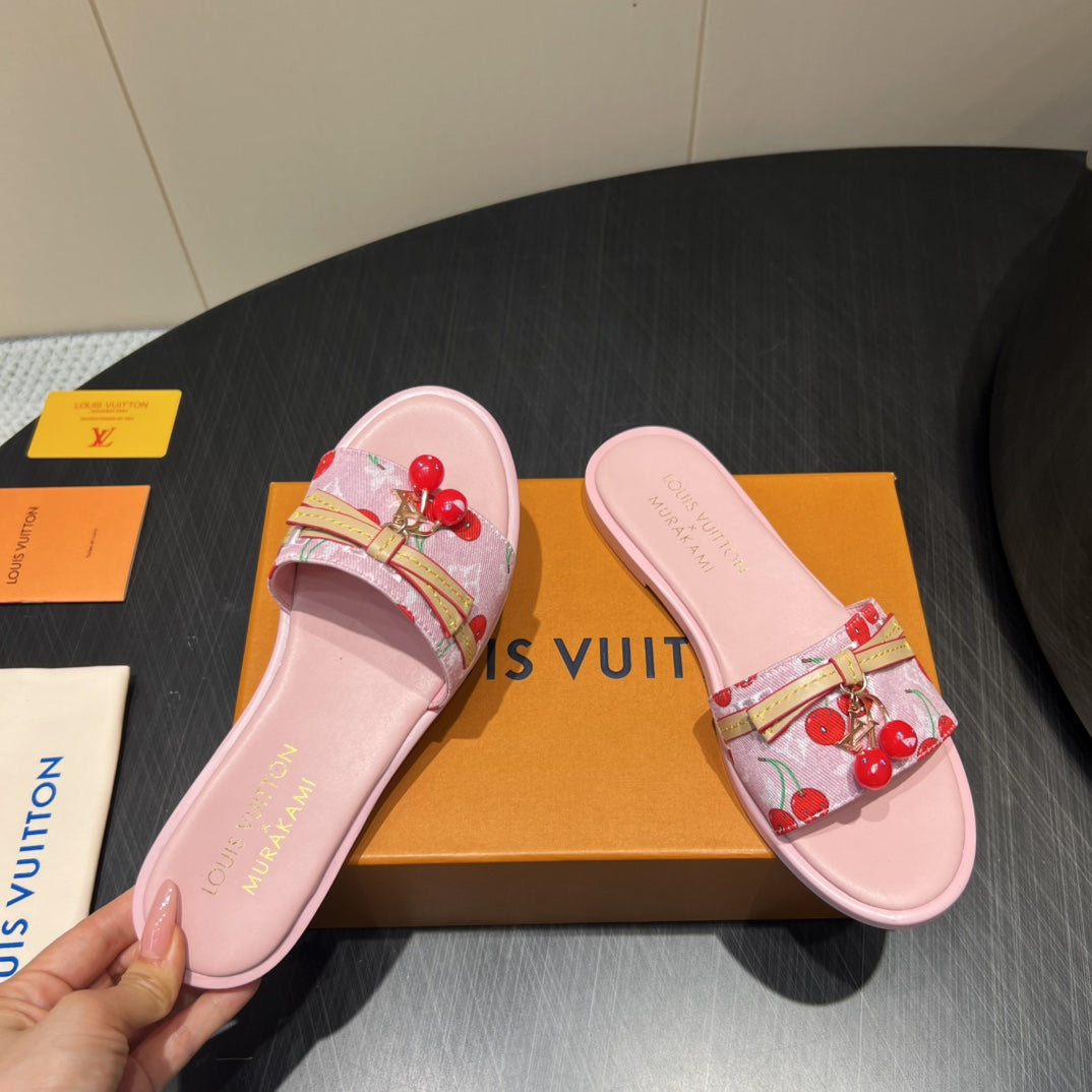 LV SLIDE SANDALS 25S IN LIGHT PINK DENIM AND CALFSKIN WITH CHERRY BLOSSOM BUCKLE、mysite、Cacoeks