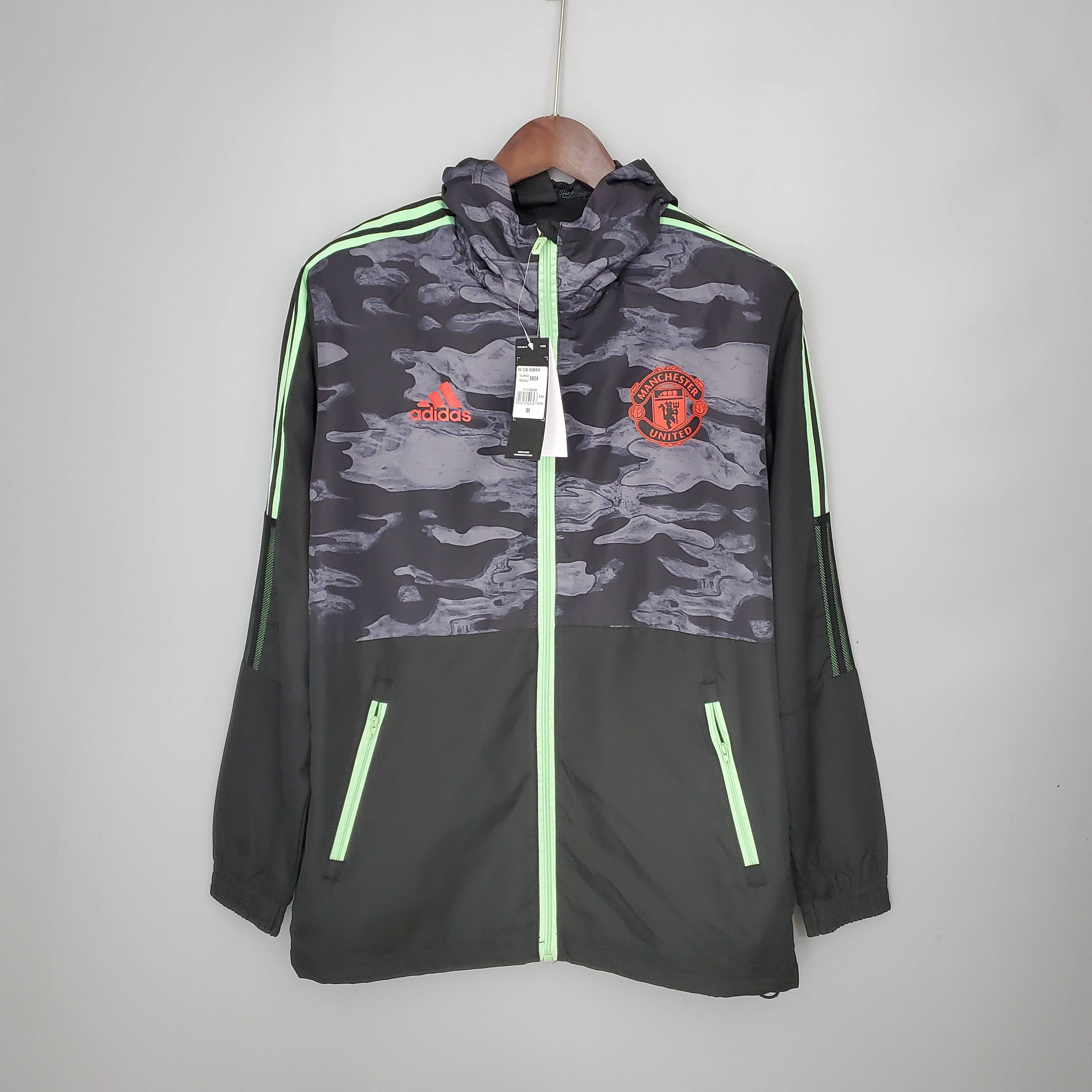 2021/2022 Manchester United Jersey Windbreaker Black And Grey Camouflage:football jersey mysite: unitedjerseyfootball 邓江浪:football