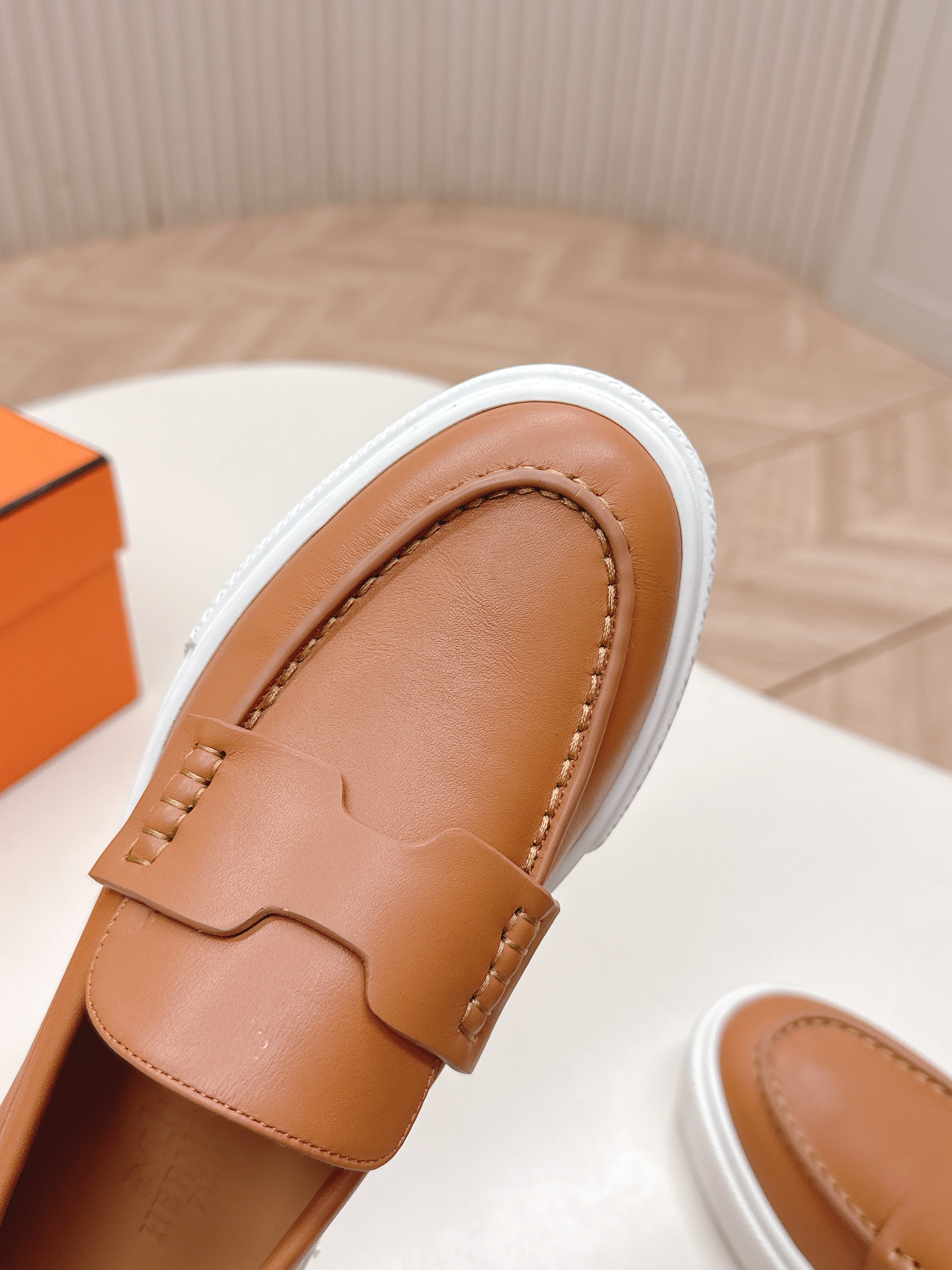 HM 25S SLIP-ON IN BROWN LAMBSKIN、mysite、Cacoeks