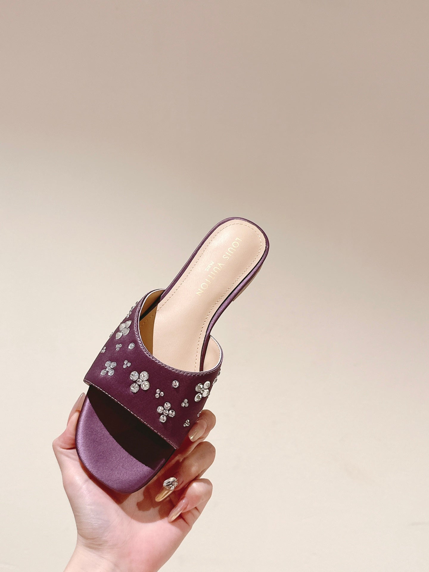 LV WOMEN FLAT MULE IN MAUVE PURPLE SATIN WITH RHINESTONE、mysite、Cacoeks