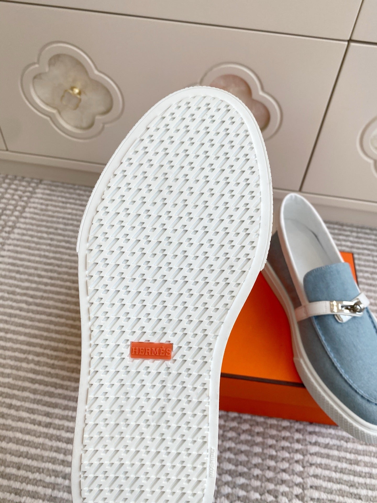 HM 25S SLIP-ON IN SKY BLUE CANVAS WITH SILVER HARDWARE、mysite、Cacoeks